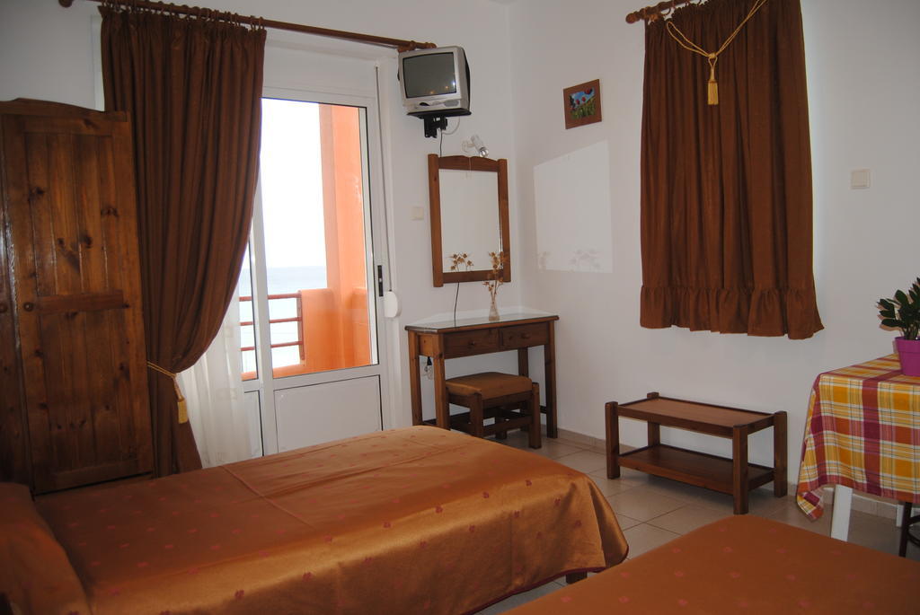 Maria Rooms Agia Ermioni Pokoj fotografie